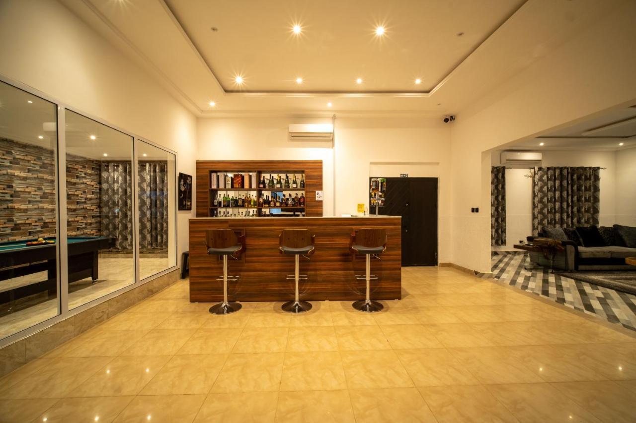 The Cabyn Hotel Adenta Exterior foto