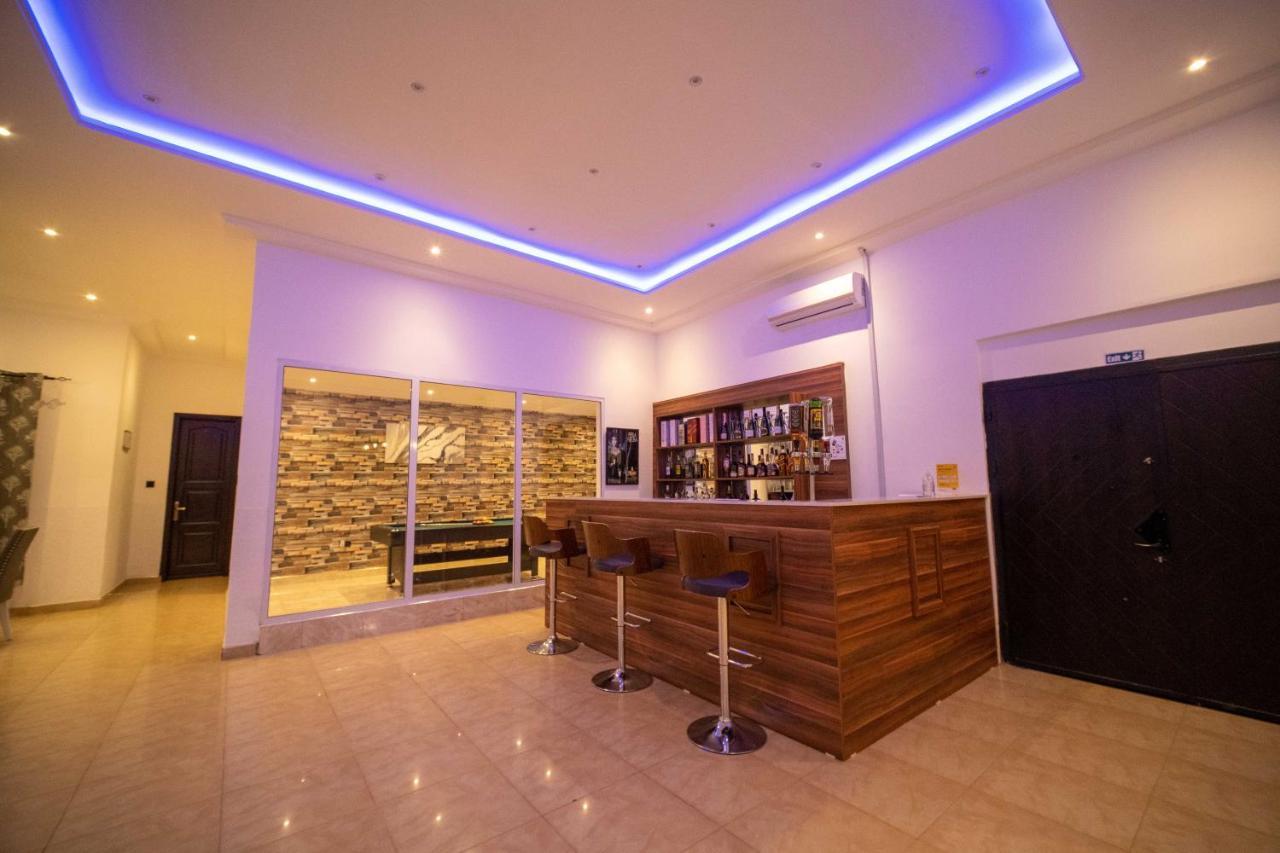 The Cabyn Hotel Adenta Exterior foto